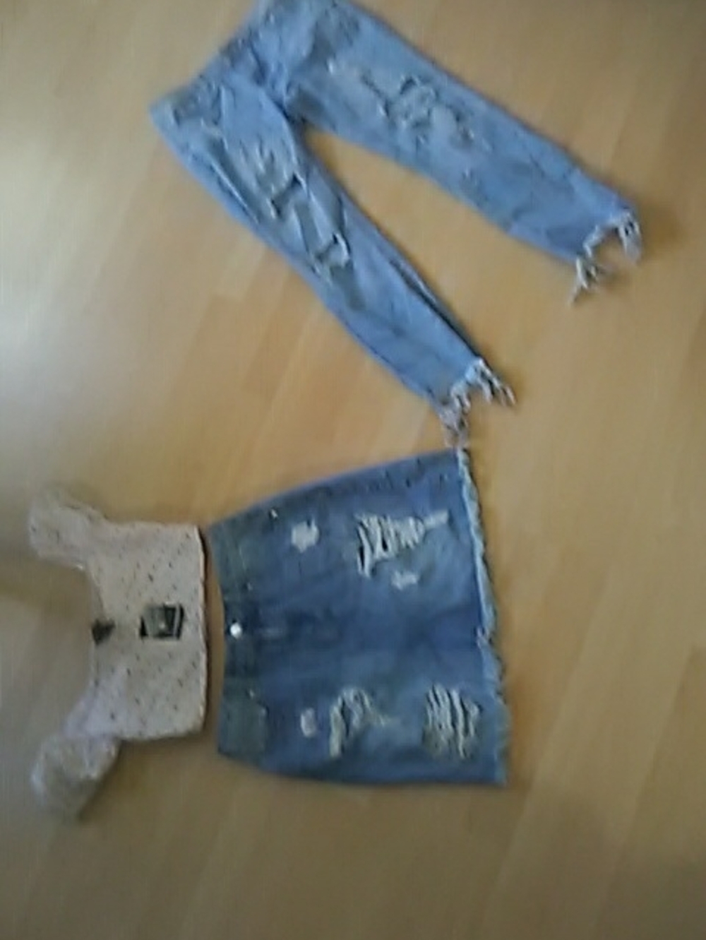 BUNDLE OF Forever 21 Blue Ripped Skinny Jeans & SKIRT & TOP